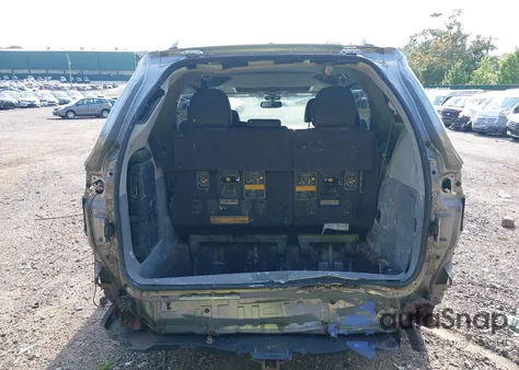 2013 Toyota Sienna Se 8 Passenger из США, поврежденный, VIN 5TDXK3DC4DS280409